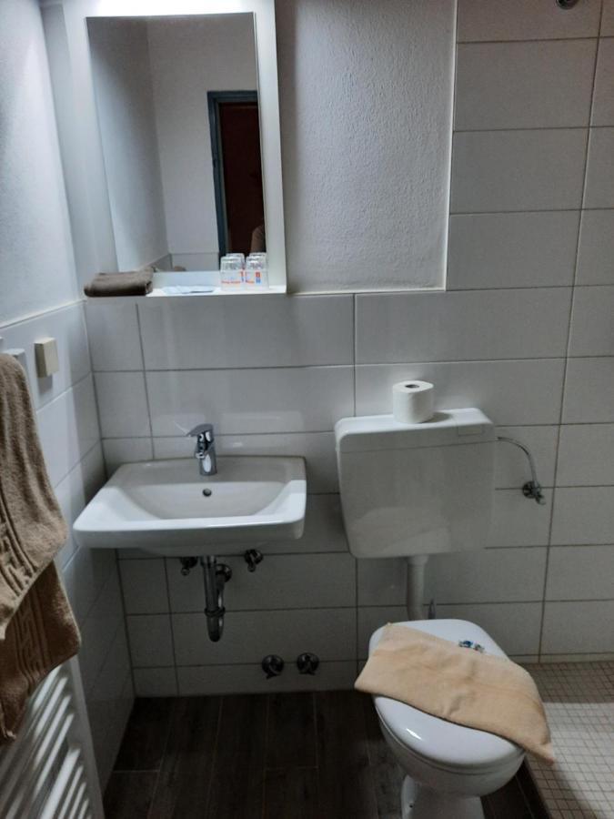 Landgasthof Rotlipp Gaestezimmer Ortenberg  ภายนอก รูปภาพ